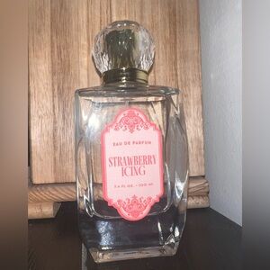 Strawberry Icing Perfume